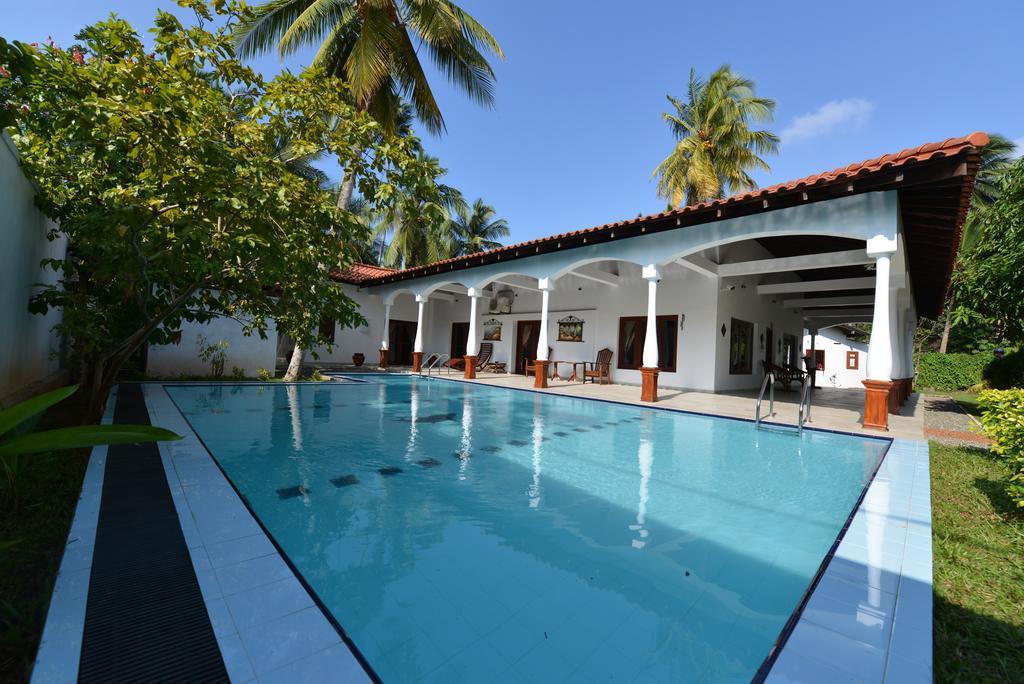 Lucas Hotel Kosgoda Exterior photo