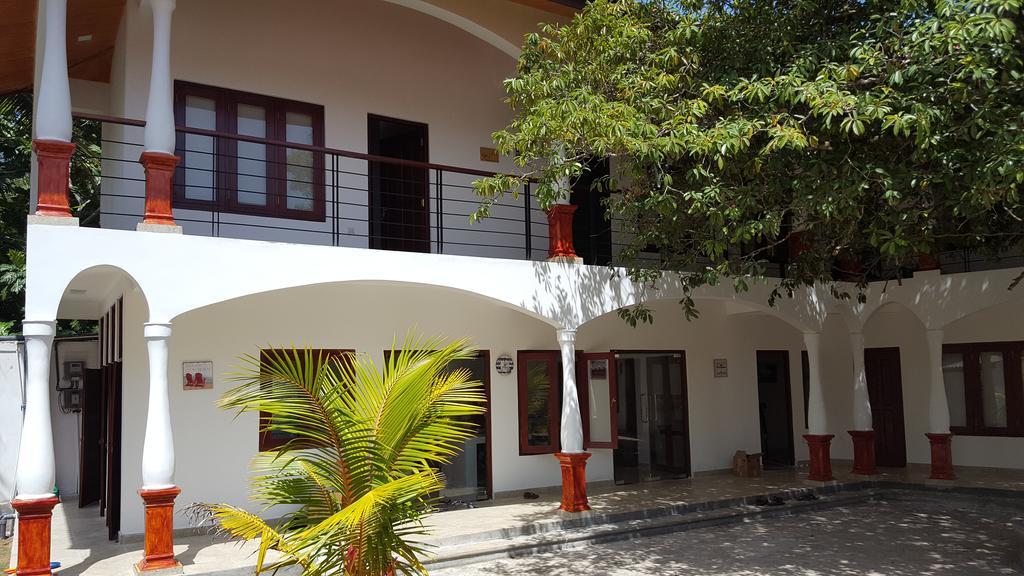 Lucas Hotel Kosgoda Exterior photo
