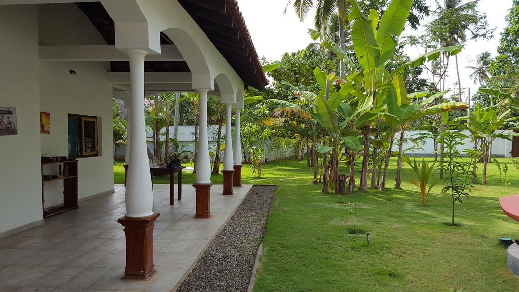 Lucas Hotel Kosgoda Exterior photo