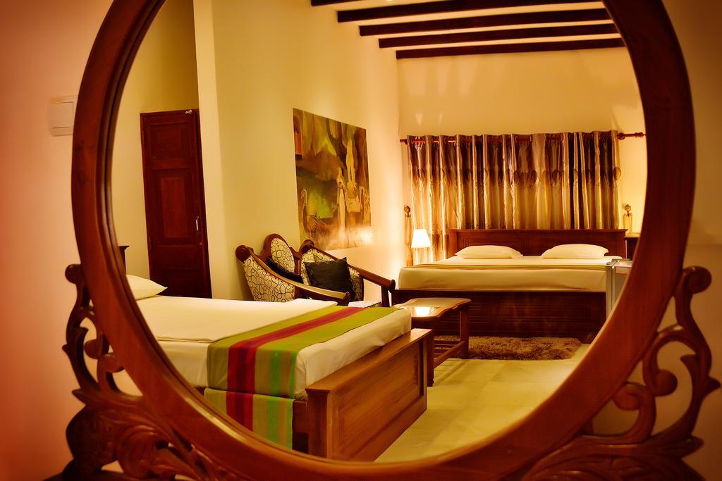 Lucas Hotel Kosgoda Exterior photo