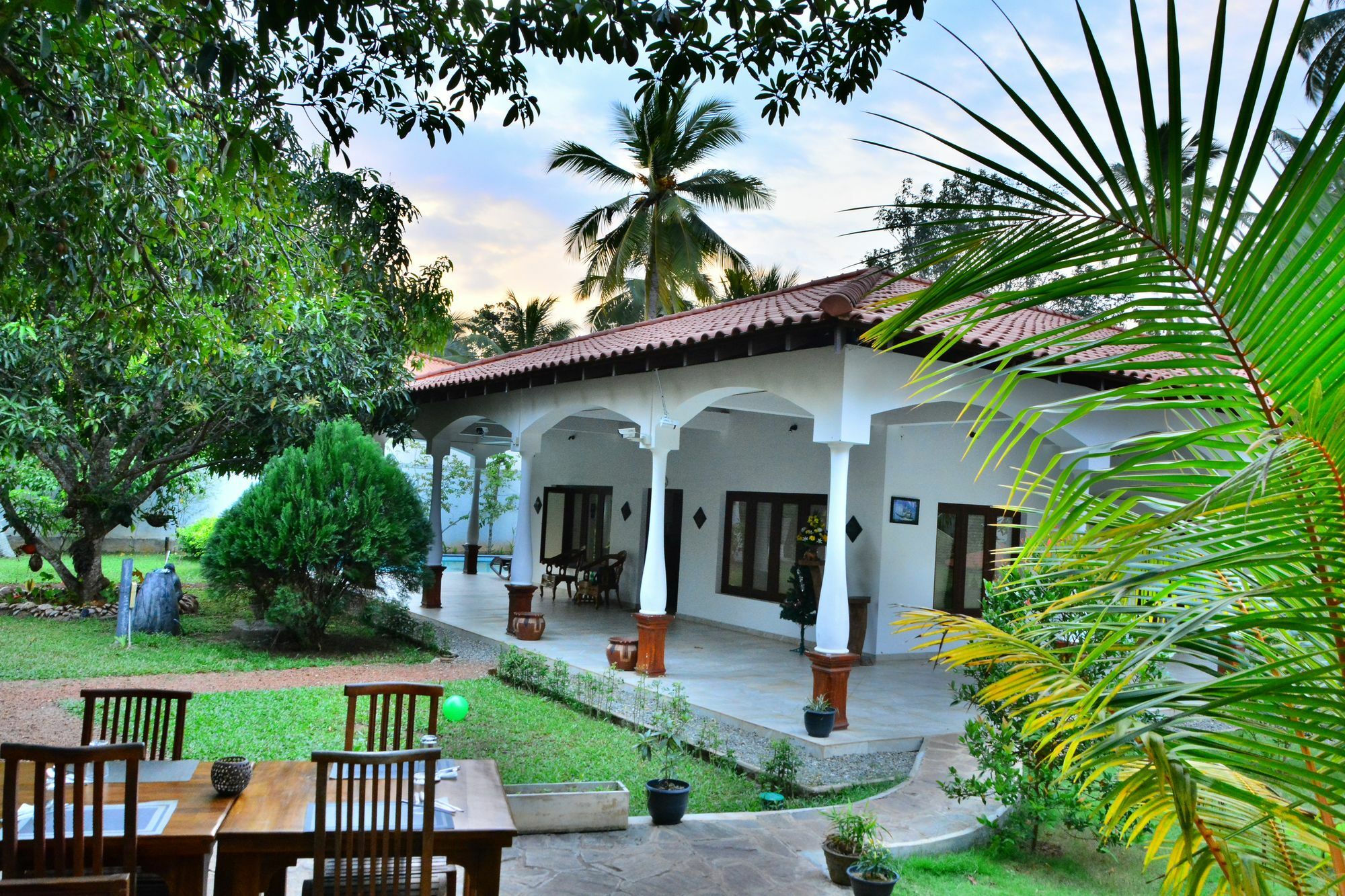 Lucas Hotel Kosgoda Exterior photo